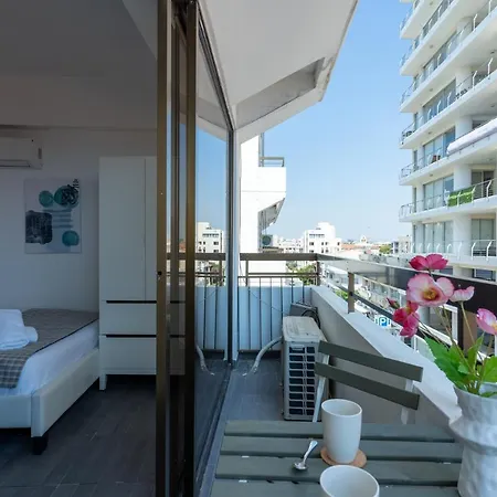 Apartment Burst W/ Balcony In